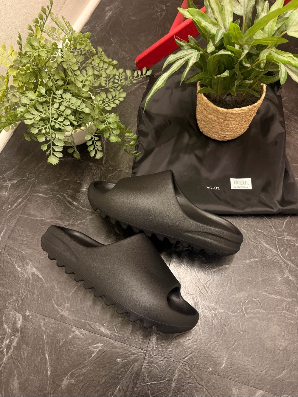 Yeezy - YS-01 Black Slide - Brand New